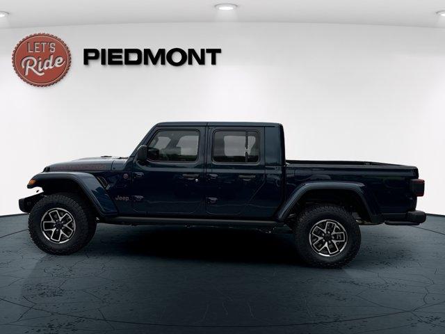 new 2025 Jeep Gladiator car