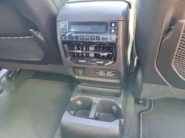 new 2025 Jeep Grand Cherokee L car