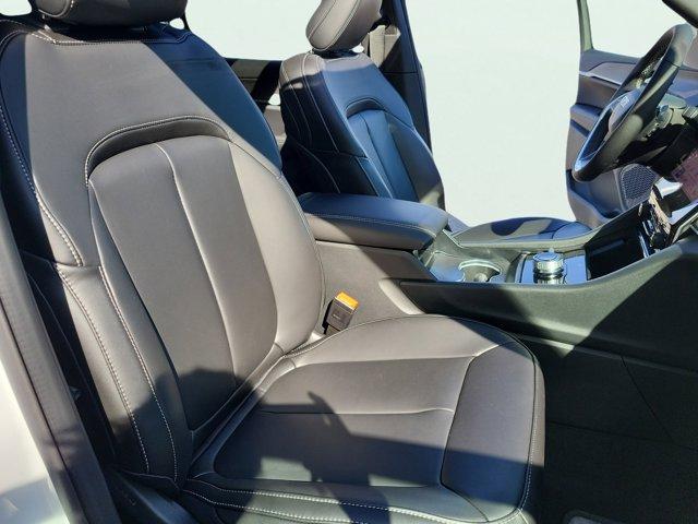 new 2025 Jeep Grand Cherokee L car