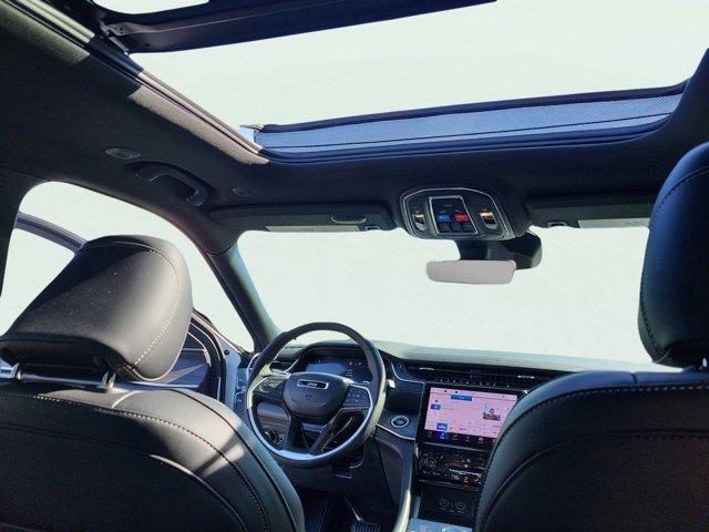 new 2025 Jeep Grand Cherokee L car