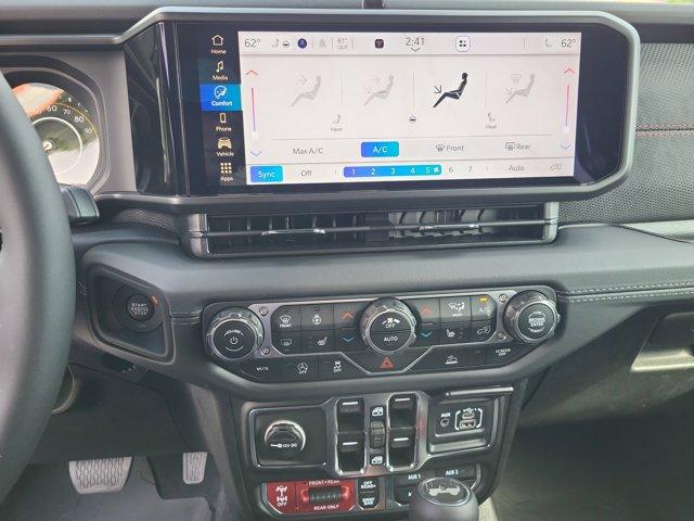 new 2025 Jeep Wrangler car