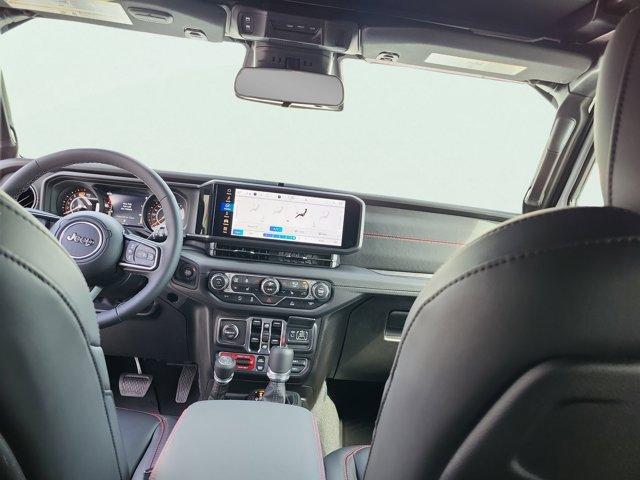 new 2025 Jeep Wrangler car