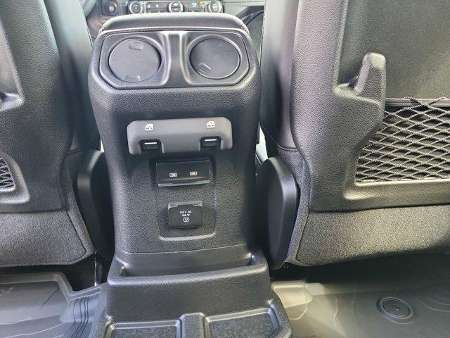 new 2025 Jeep Wrangler car
