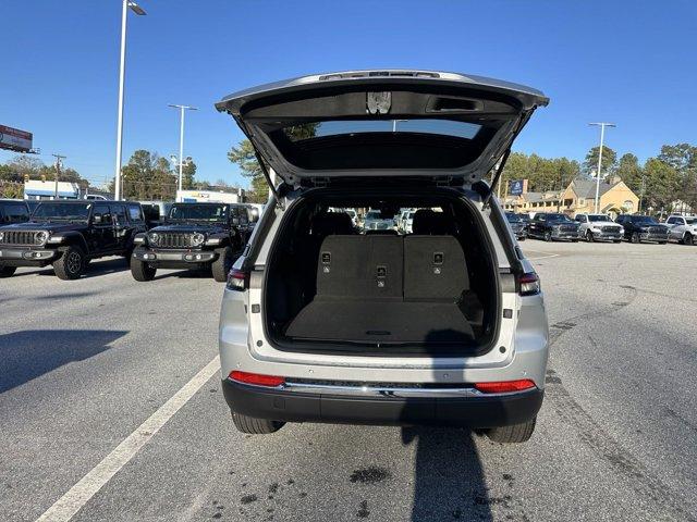 new 2025 Jeep Grand Cherokee car