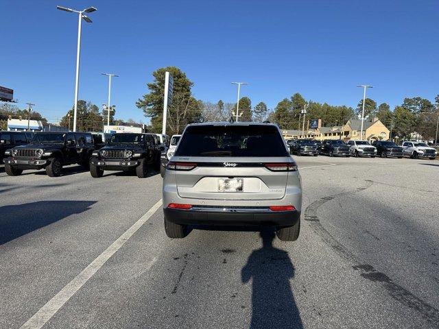 new 2025 Jeep Grand Cherokee car