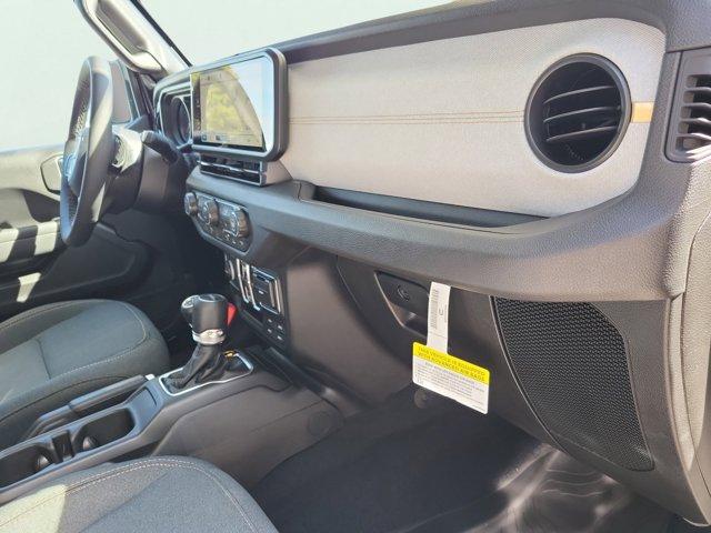 new 2025 Jeep Gladiator car