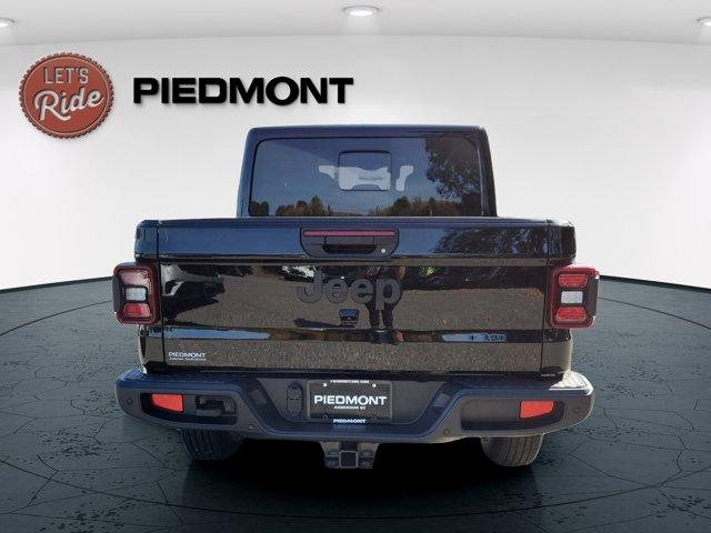 new 2025 Jeep Gladiator car