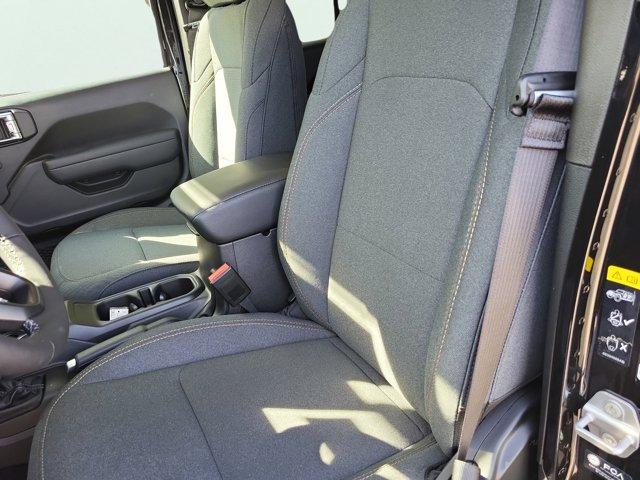 new 2025 Jeep Gladiator car