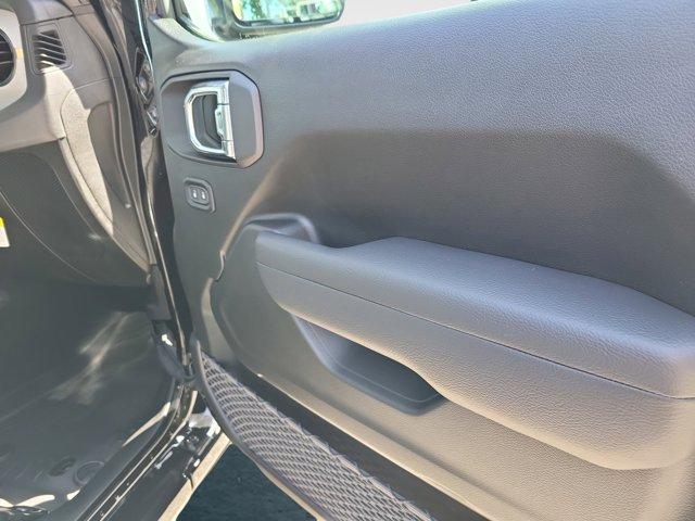 new 2025 Jeep Gladiator car