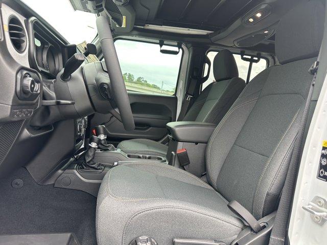 new 2025 Jeep Wrangler car