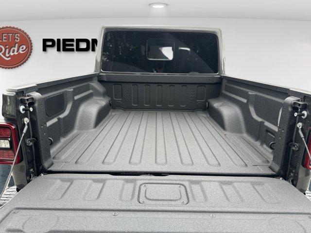 new 2025 Jeep Gladiator car