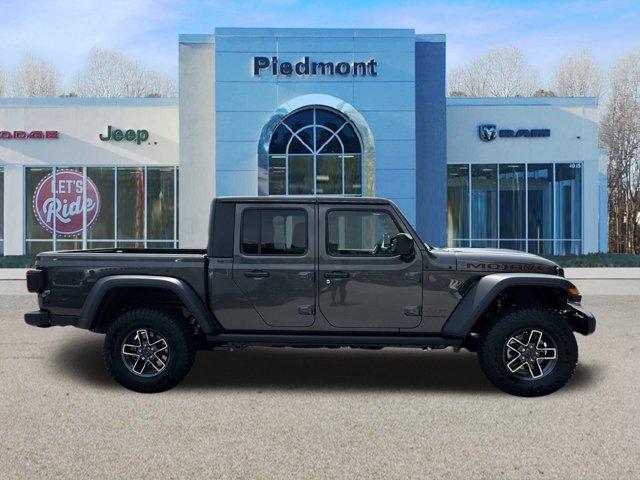 new 2024 Jeep Gladiator car