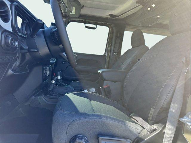 new 2025 Jeep Wrangler car
