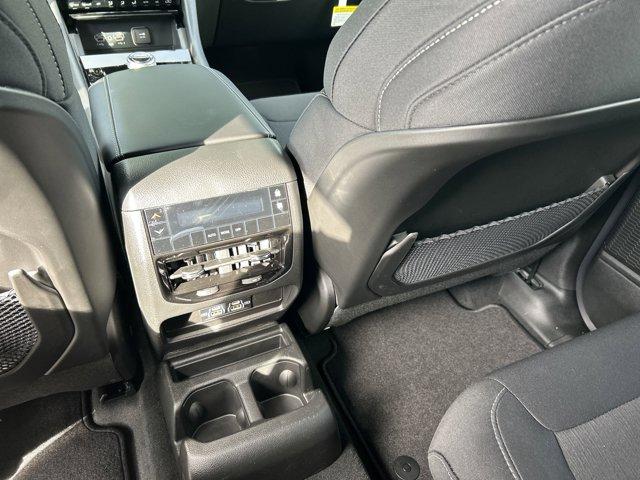 new 2025 Jeep Grand Cherokee L car