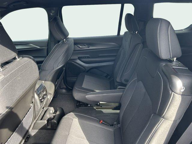 new 2025 Jeep Grand Cherokee L car