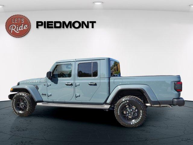 new 2025 Jeep Gladiator car