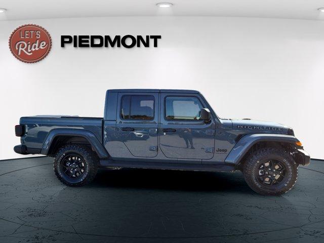 new 2025 Jeep Gladiator car