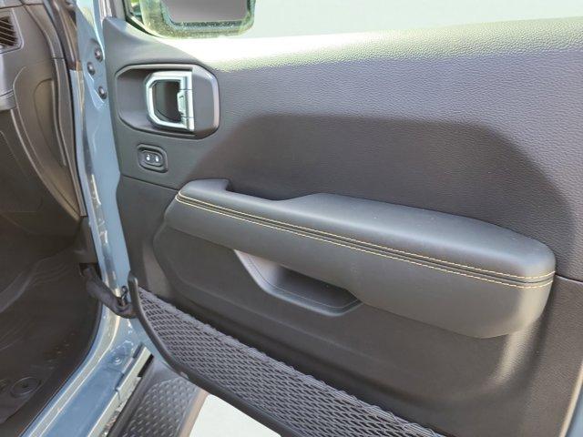 new 2025 Jeep Gladiator car