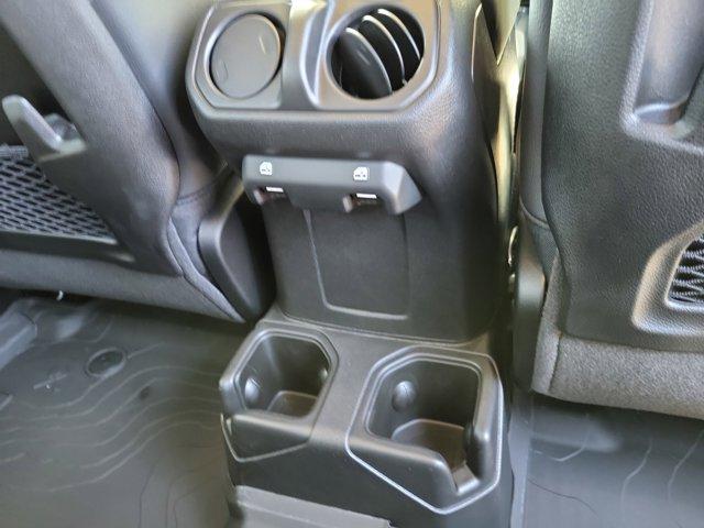 new 2025 Jeep Gladiator car