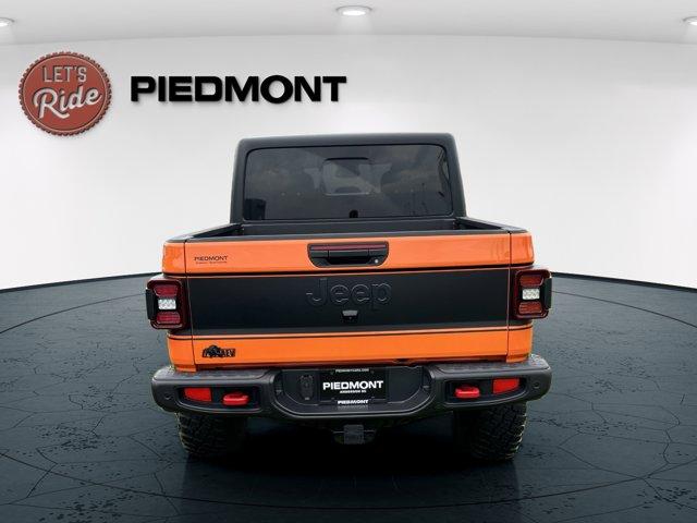 new 2025 Jeep Gladiator car