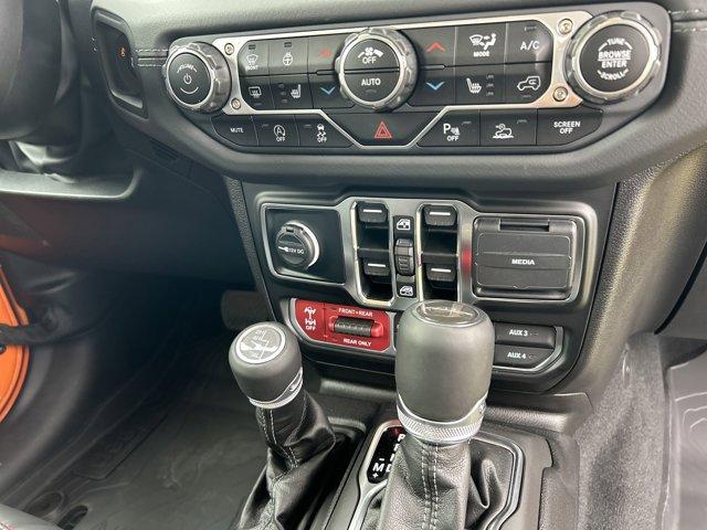 new 2025 Jeep Gladiator car