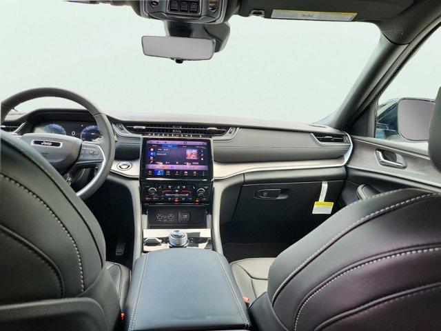 new 2025 Jeep Grand Cherokee car