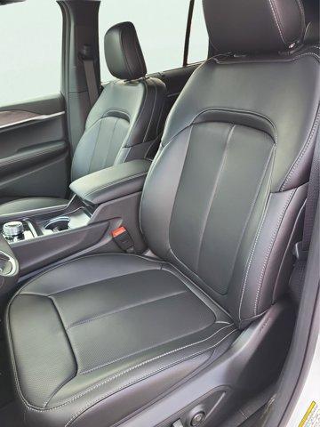 new 2025 Jeep Grand Cherokee car