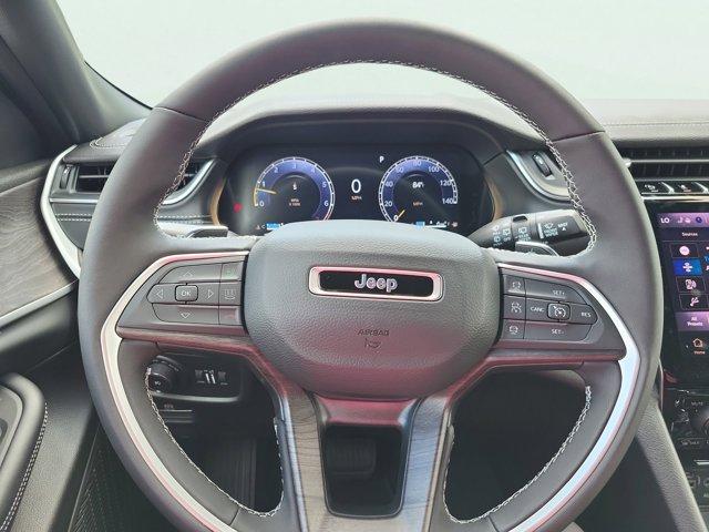 new 2025 Jeep Grand Cherokee car