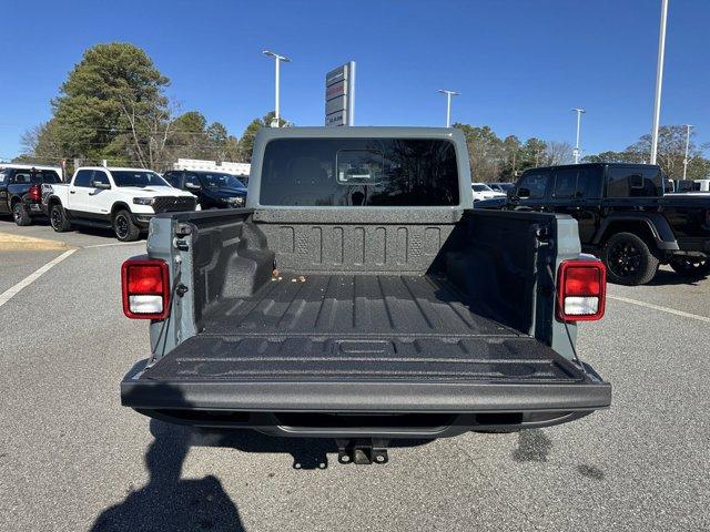 new 2025 Jeep Gladiator car