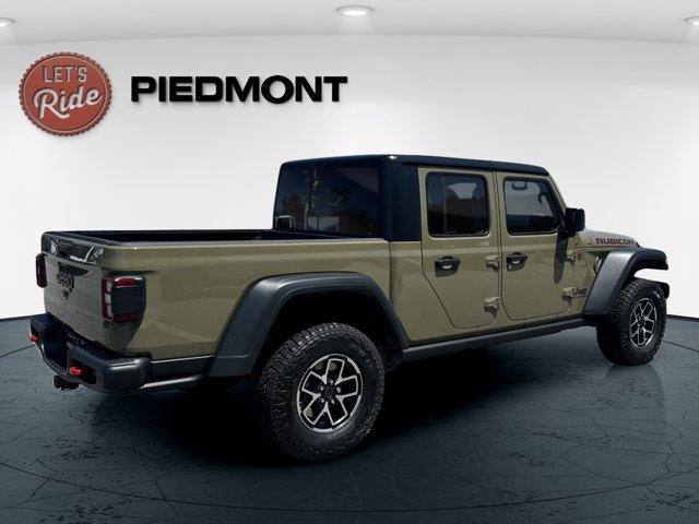 new 2025 Jeep Gladiator car