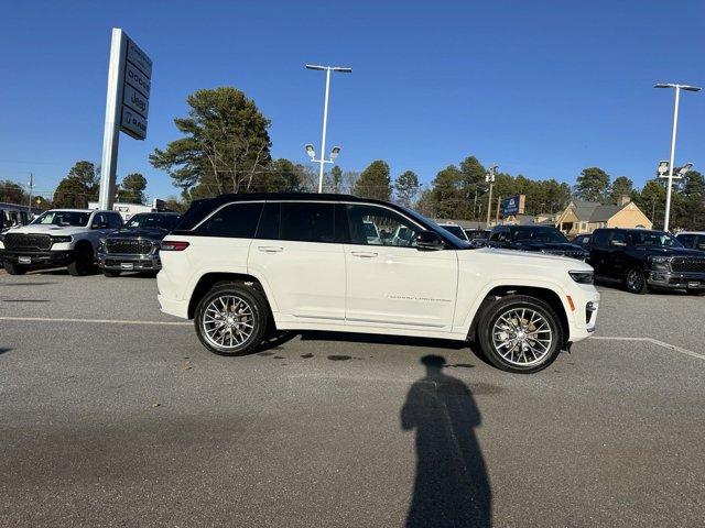 new 2025 Jeep Grand Cherokee car