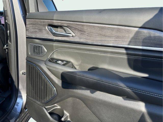 new 2025 Jeep Grand Cherokee L car