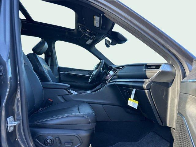 new 2025 Jeep Grand Cherokee L car