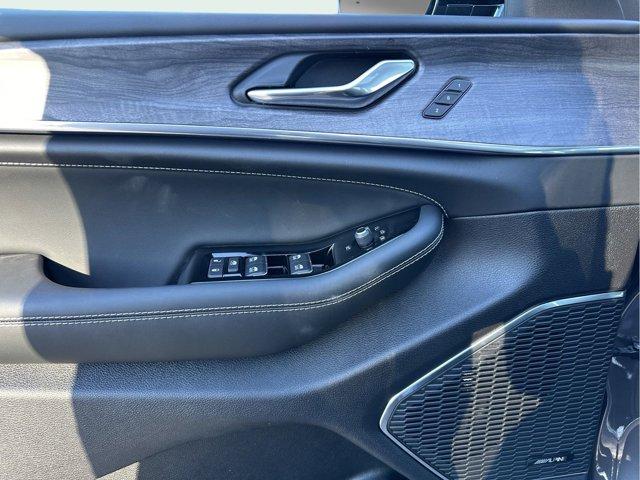 new 2025 Jeep Grand Cherokee L car
