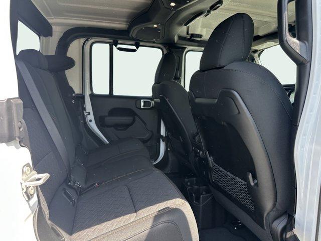 new 2025 Jeep Gladiator car