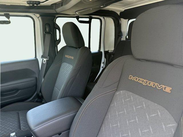 new 2025 Jeep Gladiator car