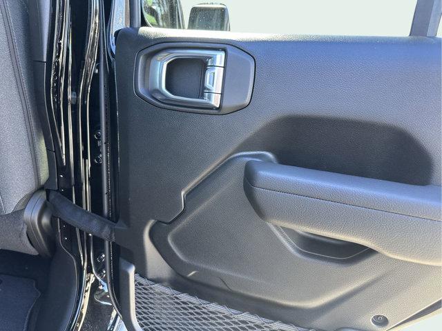 new 2025 Jeep Gladiator car