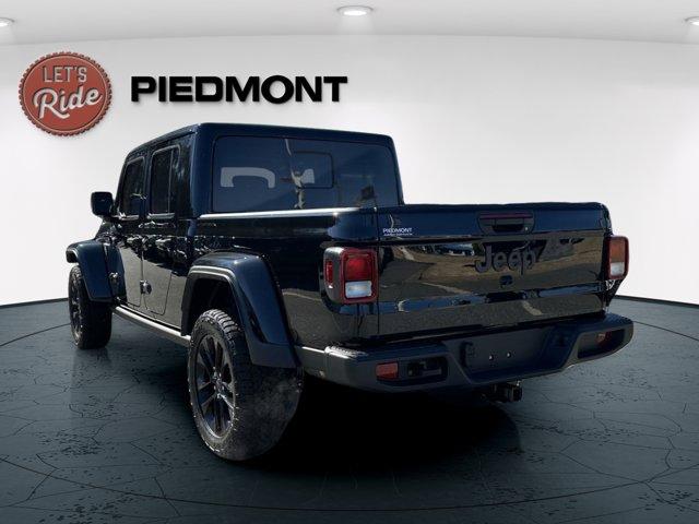 new 2025 Jeep Gladiator car