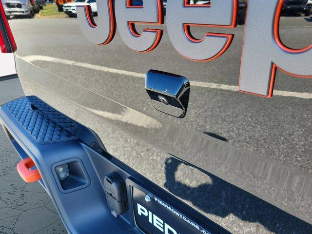 new 2025 Jeep Gladiator car