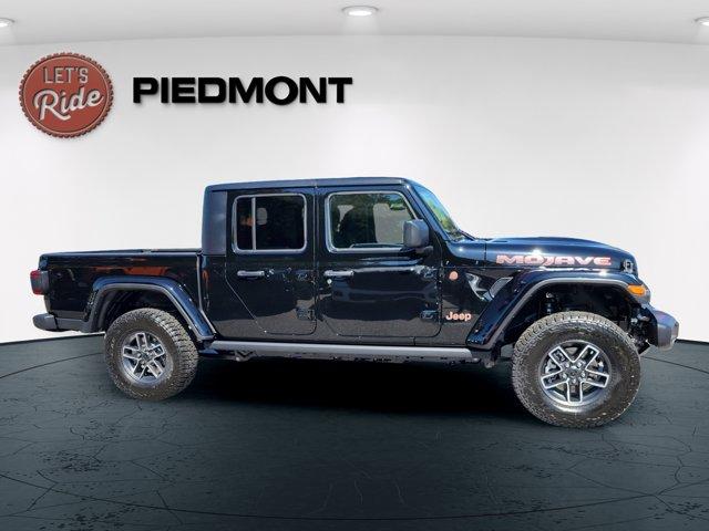 new 2025 Jeep Gladiator car