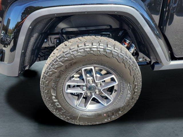 new 2025 Jeep Gladiator car