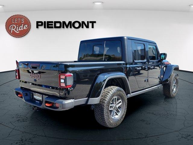 new 2025 Jeep Gladiator car