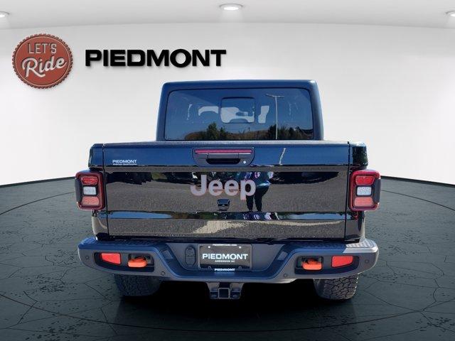 new 2025 Jeep Gladiator car