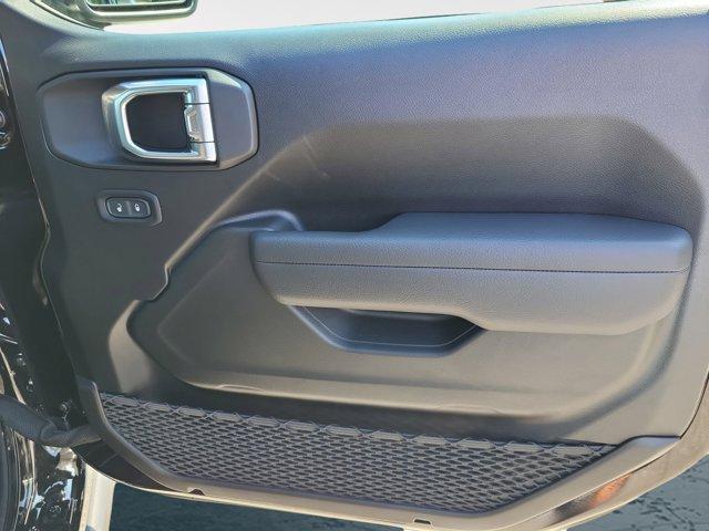 new 2025 Jeep Gladiator car