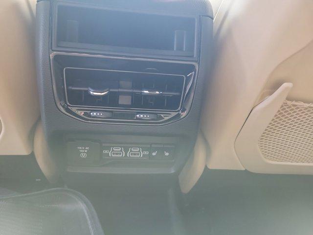 new 2025 Jeep Grand Cherokee car