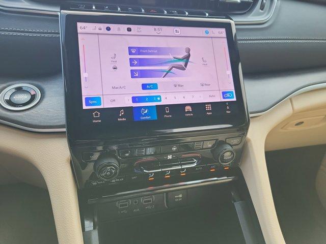 new 2025 Jeep Grand Cherokee car