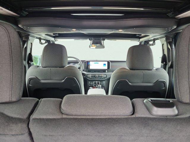 new 2025 Jeep Wrangler car