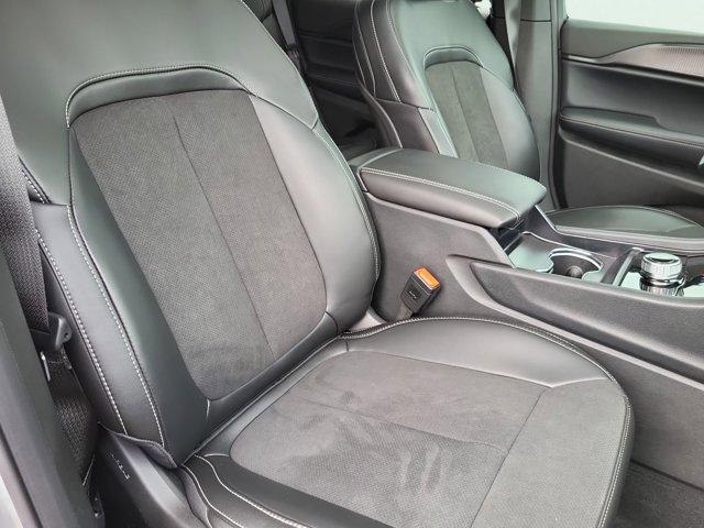 new 2025 Jeep Grand Cherokee car