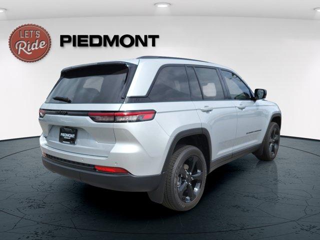 new 2025 Jeep Grand Cherokee car