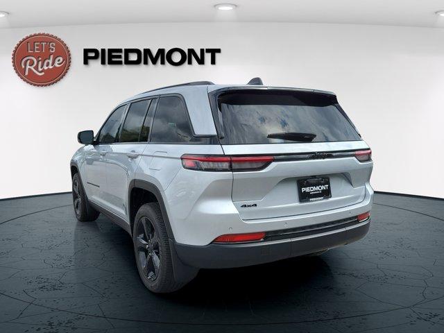 new 2025 Jeep Grand Cherokee car